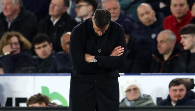 7连败后8连败0进球,范尼在莱斯特自毁前程